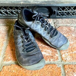 Merrell Women's Vapor Glove Barefoot Running Shoes Black/Silver EUC! SZ 7.5 38